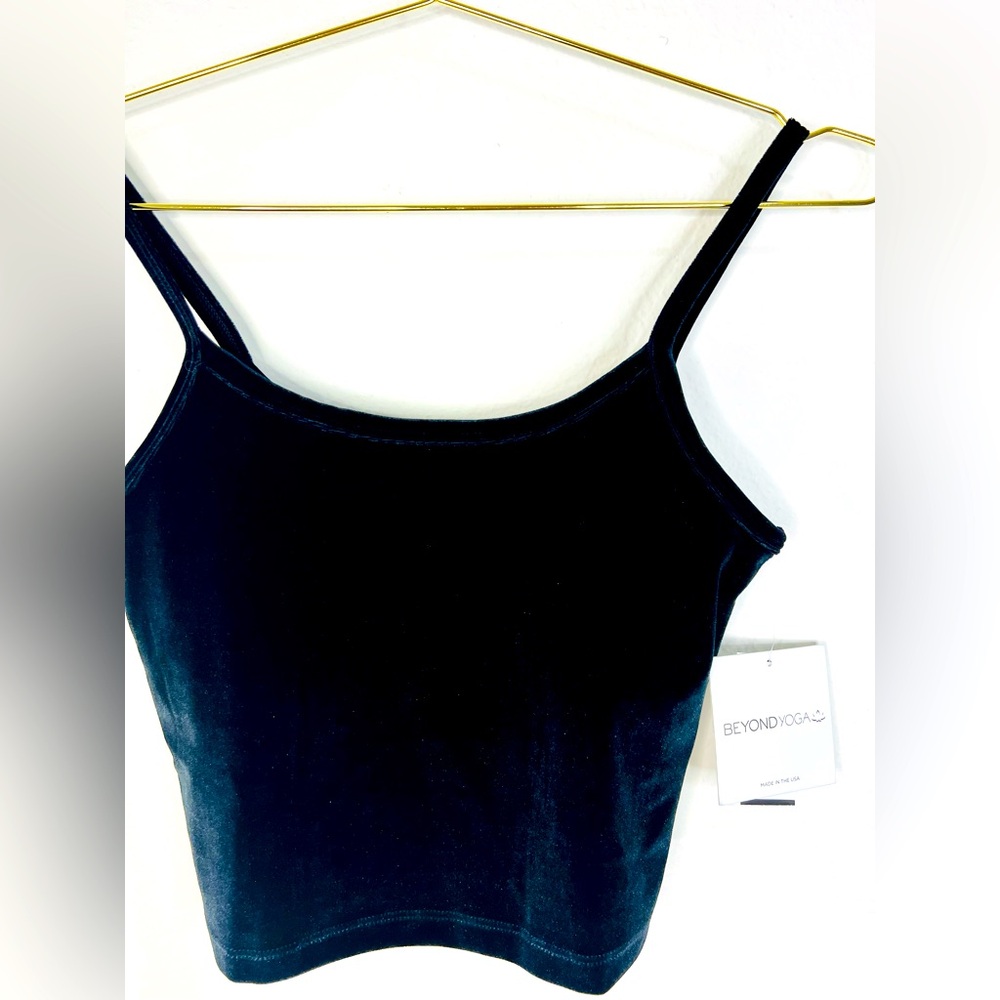 ๐ Beyond Yoga Velvet Motion Truly Cropped Tank VL4606 Black Velvet - Picture 2 of 6